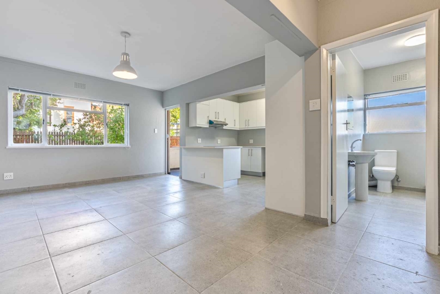 1 Bedroom Property for Sale in Sea Point Western Cape